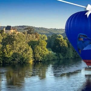Billet Cadeau vol en Montgolfière dans la vallée des Châteaux en Périgord Noir.